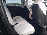 TESLA MODEL Y LONG RANGE DUAL MOTOR ALL-WHEEL DRIVE 7SAYGDEE7RF117702 fotografie