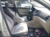 HYUNDAI TUCSON SE KM8J33A48HU355593 снимка
