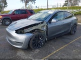 TESLA MODEL Y PERFORMANCE DUAL MOTOR ALL-WHEEL DRIVE 7SAYGDEF5RA322392 fotografie