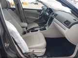 VOLKSWAGEN PASSAT 2.0T WOLFSBURG EDITION 1VWLA7A33KC006305 fotografie