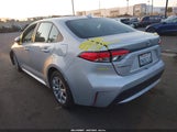 TOYOTA COROLLA LE 5YFEPMAE1MP211528 снимка