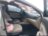 HYUNDAI ELANTRA SE 5NPD74LF7HH132658 снимка
