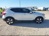 VOLVO XC40 T5 MOMENTUM YV4162UK5M2423299 снимка