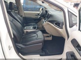 CHRYSLER PACIFICA TOURING L 2C4RC1BG4PR624141 снимка