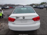VOLKSWAGEN PASSAT 1.8T SPORT 1VWBT7A31EC081966 photo