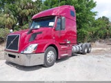 VOLVO VN 4V4NC9EH4EN163734 снимка