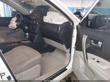 NISSAN ROGUE S JN8AS5MV2BW263242 снимка