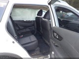 NISSAN ROGUE SV JN8AT2MT6KW258099 fotografie
