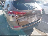 HYUNDAI TUCSON SE KM8J23A47GU166435 снимка