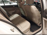 VOLKSWAGEN GOLF 1.4T S/1.4T SE 3VWW57AU3KM032332 снимка