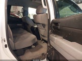 TOYOTA TUNDRA SR5 5.7L V8 5TBBV54188S502587 снимка
