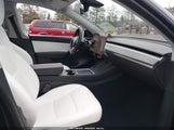 TESLA MODEL Y PERFORMANCE DUAL MOTOR ALL-WHEEL DRIVE 7SAYGDEF7NF403701 fotografie