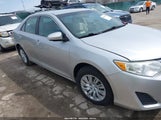 TOYOTA CAMRY LE 4T1BF1FK4CU143130 снимка