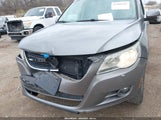 VOLKSWAGEN TIGUAN SE WVGAV7AX6BW500878 photo