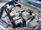 TOYOTA RAV4 XLE JTMRFREV1JJ180499 снимка