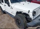 JEEP WRANGLER JK UNLIMITED SAHARA 4X4 1C4BJWEG8JL937483 fotografie