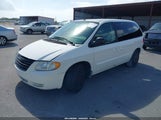 CHRYSLER TOWN & COUNTRY 1A4GP45RX6B756810 снимка