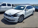 VOLKSWAGEN PASSAT 2.5L SEL PREMIUM 1VWCP7A38DC072138 снимка