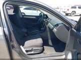 VOLKSWAGEN PASSAT 1.8T S 1VWAT7A37HC069014 снимка