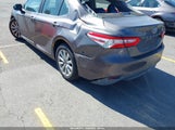 TOYOTA CAMRY LE 4T1B11HK7JU577910 fotografie