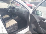 VOLKSWAGEN TIGUAN 2.0T WOLFSBURG EDITION WVGRV7AX6HK008208 снимка