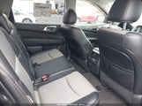 NISSAN PATHFINDER SV 5N1DR2MMXKC614924 снимка