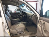 TOYOTA SEQUOIA SR5 V8 5TDBT44A74S211774 снимка