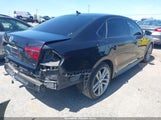 VOLKSWAGEN PASSAT 2.0T R-LINE/2.0T S 1VWAA7A32JC014840 снимка