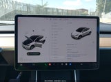 TESLA MODEL Y LONG RANGE DUAL MOTOR ALL-WHEEL DRIVE 5YJYGDEE1MF068681 fotografie