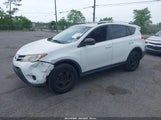TOYOTA RAV4 LE JTMZFREV6FD077715 снимка