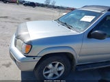 NISSAN PATHFINDER SE JN8DR09Y22W716189 снимка