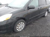TOYOTA SIENNA LE 5TDKK4CC6AS343068 снимка