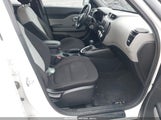 KIA SOUL KNDJN2A22H7460054 снимка