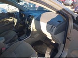 TOYOTA COROLLA LE 2T1BU4EE6AC495479 снимка