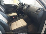 VOLKSWAGEN TIGUAN 2.0T WOLFSBURG EDITION WVGSV7AXXHK026549 снимка