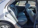 TOYOTA CAMRY LE 4T1SK12E4NU141697 снимка