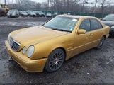 MERCEDES-BENZ E 320 WDBJF65J9YB025467 снимка