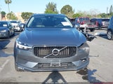 VOLVO XC60 T5 MOMENTUM YV4102RK7M1860026 fotografie