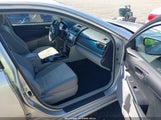 Toyota Camry Le 4T1BF1FK0CU166937 снимка
