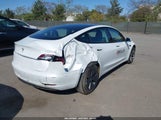 TESLA MODEL 3 REAR-WHEEL DRIVE 5YJ3E1EA2NF245817 снимка
