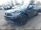 VOLKSWAGEN TIGUAN 2.0T SE R-LINE BLACK 3VV8B7AX0RM112035 снимка