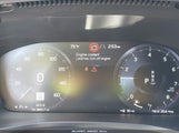 VOLVO XC40 T5 R-DESIGN YV4162UM5M2395943 photo
