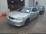 TOYOTA CAMRY LE 4T1BE32K85U583746 снимка
