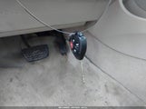 TOYOTA CAMRY LE 4T1BE46K48U257432 снимка