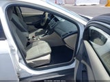 FORD FOCUS SE 1FAHP3F24CL462319 снимка