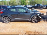 TOYOTA C-HR XLE JTNKHMBX0K1023547 fotografie