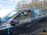 VOLKSWAGEN PASSAT 1.8T R-LINE 1VWAT7A34GC068563 photo