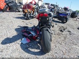 SUZUKI GSX-R600 JS1GN7FA6J2100788 снимка