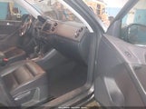 VOLKSWAGEN TIGUAN 2.0T/2.0T S WVGBV7AX4HK029270 photo