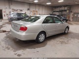 TOYOTA CAMRY LE 4T1BE32K65U400652 снимка